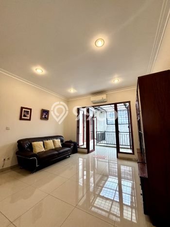 Jual Rumah Mewah Megah Dengan View Eksklusif di Alam Sutera, Tangerang Jual Rumah Mewah Megah Dengan View Eksklusif di Alam Sutera, Tangerang