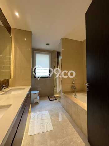 Rumah Elit Modern Tanpa Renovasi di BSD City Tangerang Rumah Elit Modern Tanpa Renovasi di BSD City Tangerang