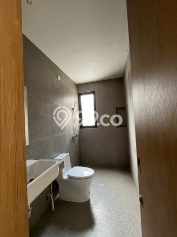 LIMITED UNIT! Rumah area BSD City, 3 KM, LT 84m² LB 137m² LIMITED UNIT! Rumah area BSD City, 3 KM, LT 84m² LB 137m²