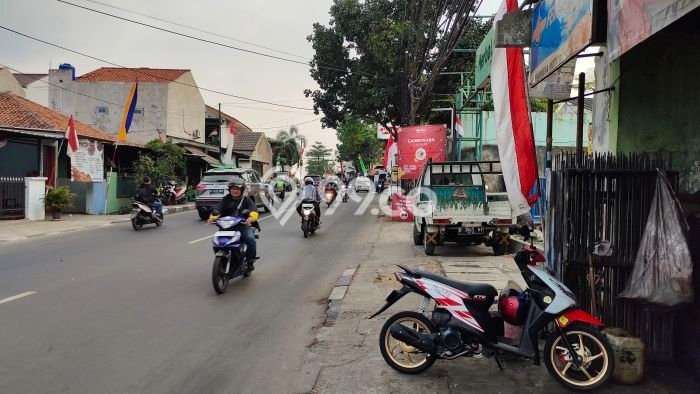 Area Ramai! Ruko Dijual di Ciledug untuk Bisnis Luas Bangunan 480m2 Area Ramai! Ruko Dijual di Ciledug untuk Bisnis Luas Bangunan 480m2
