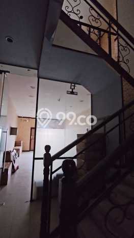 Unit Ruko Dijual di Jakarta Barat LT 120m2 & LB 360m2 Unit Ruko Dijual di Jakarta Barat LT 120m2 & LB 360m2