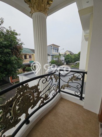 Rumah Luxury Modern Siap Huni di BSD Puspita Loka Tangerang Rumah Luxury Modern Siap Huni di BSD Puspita Loka Tangerang