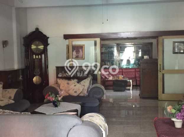 Rumah Mewah LB 715m2 Siap Pakai Desain Elegan di Kramat, Jakarta Pusat Rumah Mewah LB 715m2 Siap Pakai Desain Elegan di Kramat, Jakarta Pusat