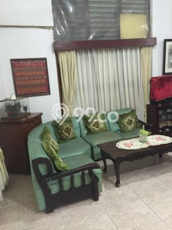 Rumah Mewah LB 715m2 Siap Pakai Desain Elegan di Kramat, Jakarta Pusat Rumah Mewah LB 715m2 Siap Pakai Desain Elegan di Kramat, Jakarta Pusat
