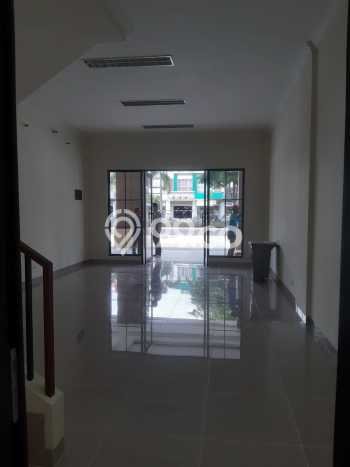 For Rent Ruko Premium Kawasan Gading Serpong, Luas 126m², Lokasi Berkembang For Rent Ruko Premium Kawasan Gading Serpong, Luas 126m², Lokasi Berkembang