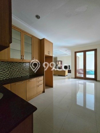 Dijual Rumah Mewah Elegan Dengan View Eksklusif di Pejaten, Jakarta Selatan Dijual Rumah Mewah Elegan Dengan View Eksklusif di Pejaten, Jakarta Selatan