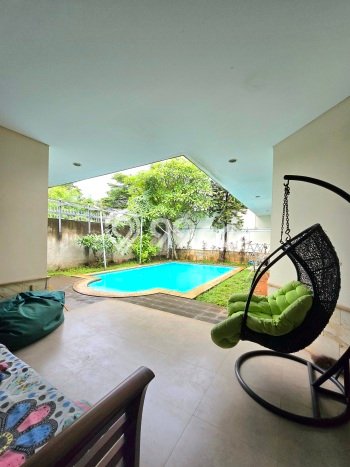 Dijual Rumah Mewah Elegan Dengan View Eksklusif di Pejaten, Jakarta Selatan Dijual Rumah Mewah Elegan Dengan View Eksklusif di Pejaten, Jakarta Selatan