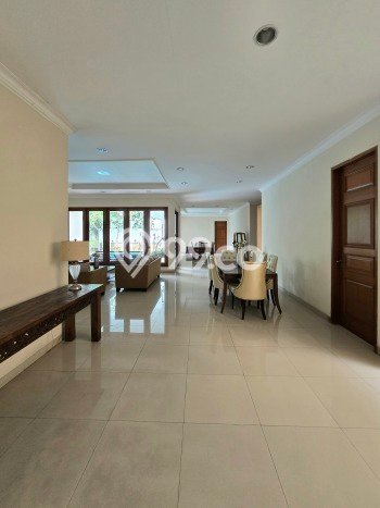 Dijual Rumah Mewah Elegan Dengan View Eksklusif di Pejaten, Jakarta Selatan Dijual Rumah Mewah Elegan Dengan View Eksklusif di Pejaten, Jakarta Selatan