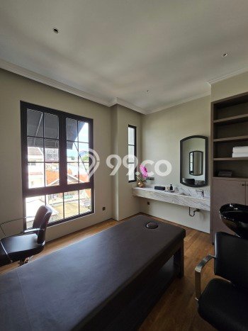 Rumah Mewah Dijual LT 370m2 di Kebayoran Baru, Jakarta Selatan Rumah Mewah Dijual LT 370m2 di Kebayoran Baru, Jakarta Selatan