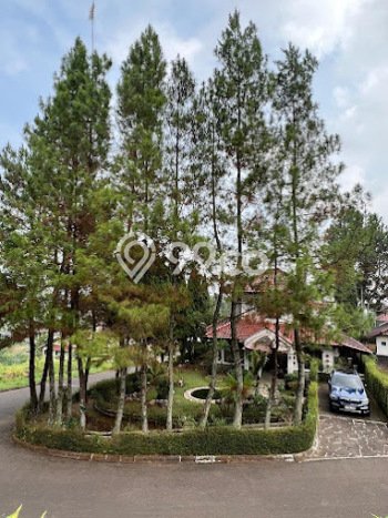 BISNIS POTENSIAL! Vila di Cisaat, Area 445m2m², ROI Menjanjikan BISNIS POTENSIAL! Vila di Cisaat, Area 445m2m², ROI Menjanjikan