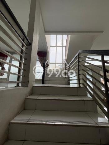 Jual Rumah Mewah Elegan Dengan View Cantik di Grand Wisata, Bekasi Jual Rumah Mewah Elegan Dengan View Cantik di Grand Wisata, Bekasi