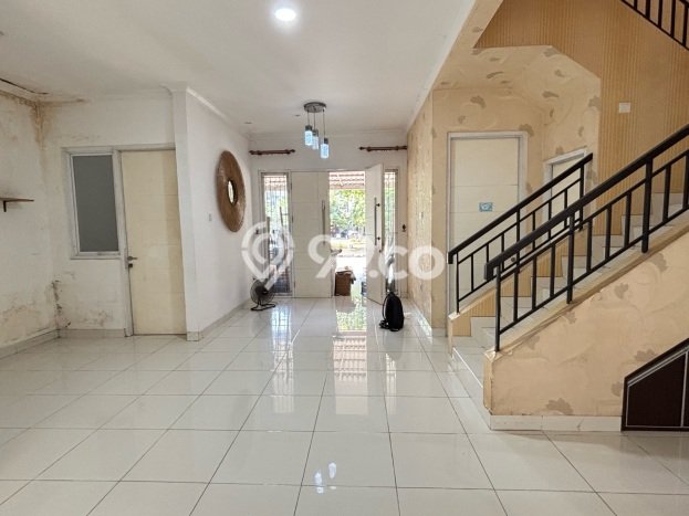 Disewakan! Rumah 3 Kamar Tidur &
3 Kamar Mandi di Grand Wisata, Bekasi Disewakan! Rumah 3 Kamar Tidur &
3 Kamar Mandi di Grand Wisata, Bekasi