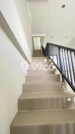 Unit Ruko Disewakan di Grand Wisata di Area Ramai & Strategis Unit Ruko Disewakan di Grand Wisata di Area Ramai & Strategis