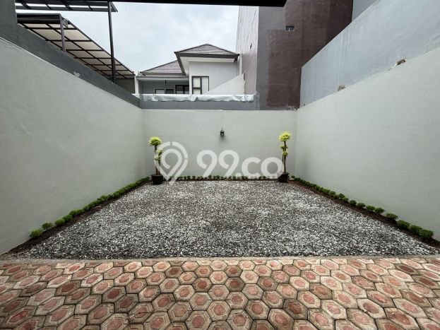 Jual Rumah Mewah Elegan Dengan View Cantik di Grand Wisata, Bekasi Jual Rumah Mewah Elegan Dengan View Cantik di Grand Wisata, Bekasi