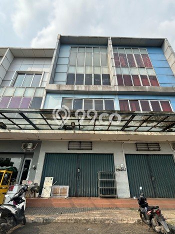 Disewakan Ruko di Kawasan Ramai Grand Wisata Luas 290m2 Disewakan Ruko di Kawasan Ramai Grand Wisata Luas 290m2