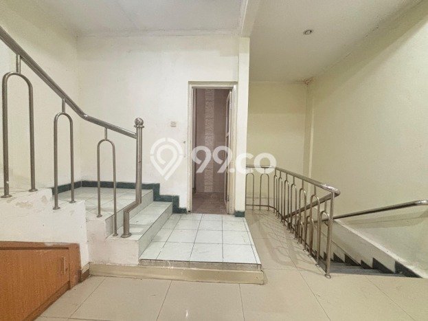 Area Ramai! Ruko Dijual di Duren Sawit untuk Bisnis Luas Bangunan 207m2 Area Ramai! Ruko Dijual di Duren Sawit untuk Bisnis Luas Bangunan 207m2