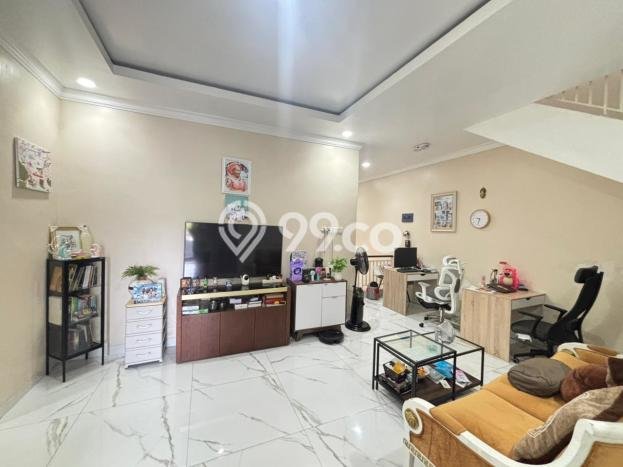 For Sale! Luxury House LT 200m2 Desain Elegan di Grand Wisata For Sale! Luxury House LT 200m2 Desain Elegan di Grand Wisata