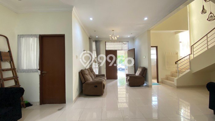 Disewakan! Rumah 3 Kamar Tidur &
3 Kamar Mandi di Grand Wisata, Bekasi Disewakan! Rumah 3 Kamar Tidur &
3 Kamar Mandi di Grand Wisata, Bekasi