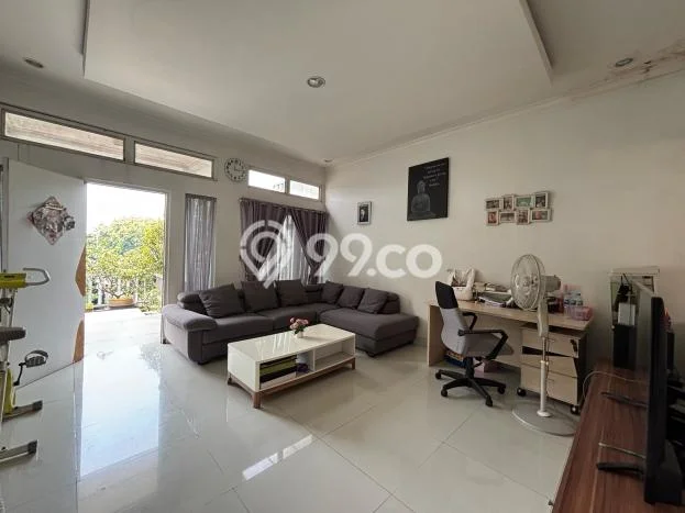 Rumah Elit Modern Tanpa Renovasi di Grand Wisata Bekasi Rumah Elit Modern Tanpa Renovasi di Grand Wisata Bekasi