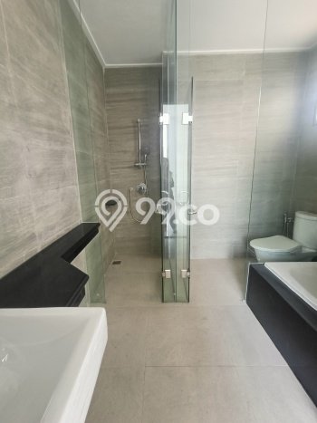 Rumah Nyaman area Pantai Indah Kapuk 2, 3 KT, Area Tenang, Luas 200m2m² LB 175m2m² Rumah Nyaman area Pantai Indah Kapuk 2, 3 KT, Area Tenang, Luas 200m2m² LB 175m2m²