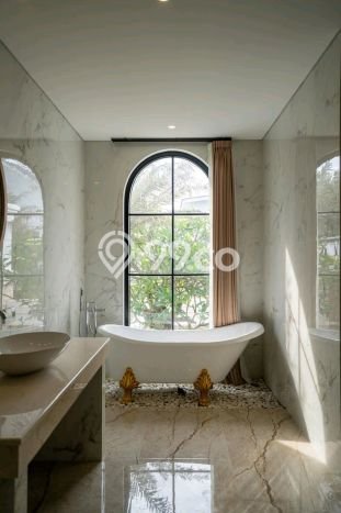 Vila Kawasan Kediri, Area 128m2m², Area Nyaman Vila Kawasan Kediri, Area 128m2m², Area Nyaman