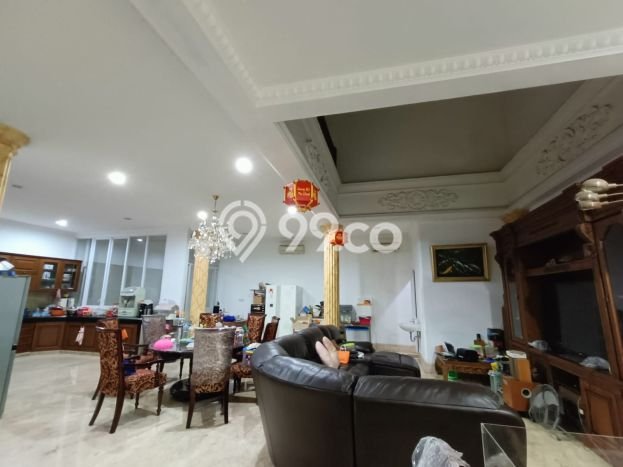 Hunian Mewah LB 600m2 Siap Huni Desain Elegan di Sunter, Jakarta Utara Hunian Mewah LB 600m2 Siap Huni Desain Elegan di Sunter, Jakarta Utara