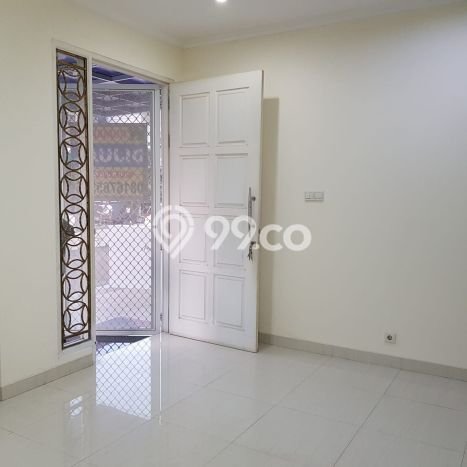 Rumah LT 120m² Semi Furnished di Ancol, Dekat Supermarket, Jakarta Utara Rumah LT 120m² Semi Furnished di Ancol, Dekat Supermarket, Jakarta Utara