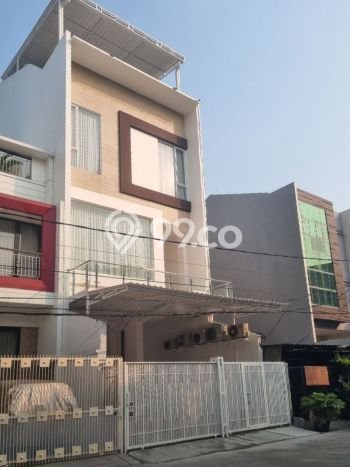 Siap Huni Hunian Elit 4 Kamar di Kelapa Gading Dekat ke Mana Pun Siap Huni Hunian Elit 4 Kamar di Kelapa Gading Dekat ke Mana Pun