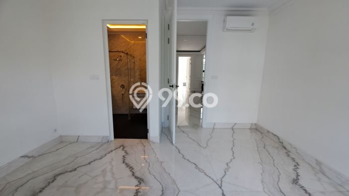 Hunian Mewah Dijual LT 312m2 di Kelapa Gading, Jakarta Utara Hunian Mewah Dijual LT 312m2 di Kelapa Gading, Jakarta Utara
