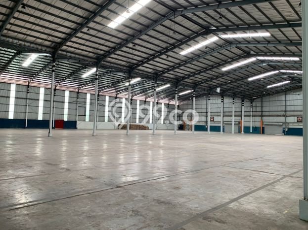 Gudang Disewa di Jakarta Utara dengan LB 8000m2 Area Komersial Ramai Gudang Disewa di Jakarta Utara dengan LB 8000m2 Area Komersial Ramai