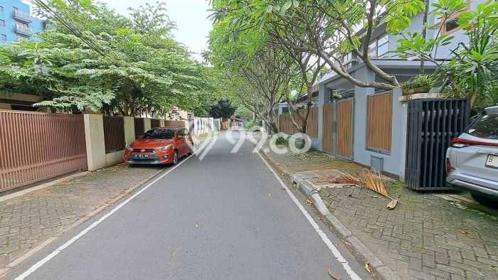 Siap Huni Hunian Elit 5 Kamar di Menteng Dekat ke Mana Saja Siap Huni Hunian Elit 5 Kamar di Menteng Dekat ke Mana Saja