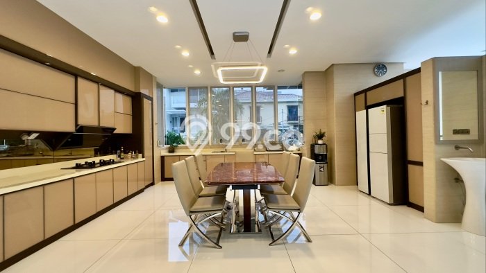Dijual Rumah Luas Elegan Dengan View Eksklusif di Sunter, Jakarta Utara Dijual Rumah Luas Elegan Dengan View Eksklusif di Sunter, Jakarta Utara