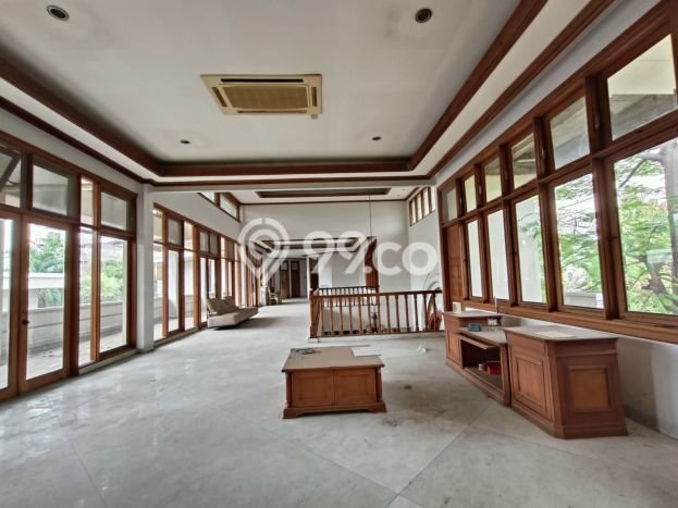 Siap Huni Rumah Mewah 10 Kamar di Kelapa Gading Dekat ke Mana Saja Siap Huni Rumah Mewah 10 Kamar di Kelapa Gading Dekat ke Mana Saja