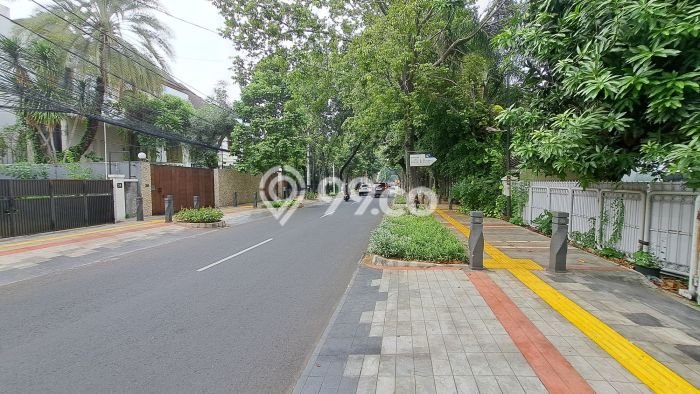Dijual Rumah Premium dengan Fasilitas Sekitar Komplit di Menteng, Jakarta Pusat Dijual Rumah Premium dengan Fasilitas Sekitar Komplit di Menteng, Jakarta Pusat