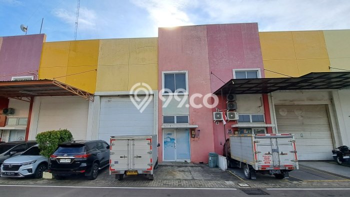 Gudang Dijual Lokasi Stratagis di Cakung Jakarta Timur Cocok untuk Investasi Gudang Dijual Lokasi Stratagis di Cakung Jakarta Timur Cocok untuk Investasi
