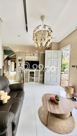 Dijual Rumah Luas Elegan Dengan View Eksklusif di Sunter, Jakarta Utara Dijual Rumah Luas Elegan Dengan View Eksklusif di Sunter, Jakarta Utara