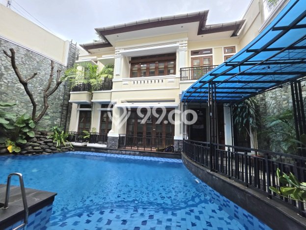 Hot Offer Hunian Mewah Ideal dan Luas di Menteng, Jakarta Pusat Hot Offer Hunian Mewah Ideal dan Luas di Menteng, Jakarta Pusat