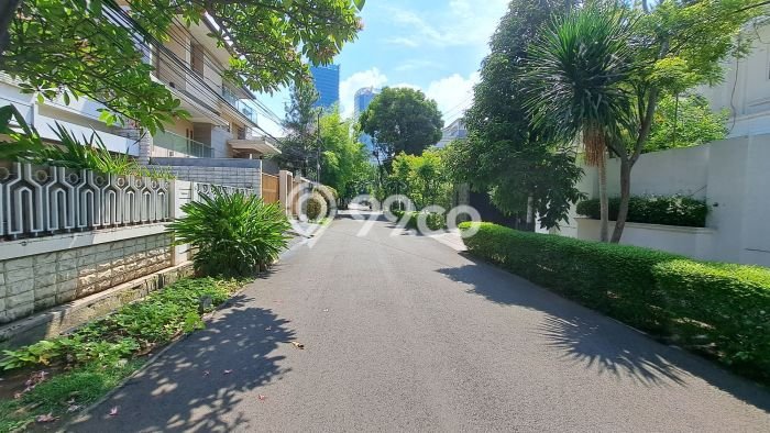 Dijual Rumah Luas Elegan Dengan View Eksklusif di Mega Kuningan, Jakarta Selatan Dijual Rumah Luas Elegan Dengan View Eksklusif di Mega Kuningan, Jakarta Selatan