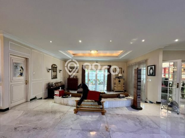 Dijual Rumah Luas Elegan Dengan View Eksklusif di Mega Kuningan, Jakarta Selatan Dijual Rumah Luas Elegan Dengan View Eksklusif di Mega Kuningan, Jakarta Selatan