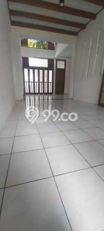 For Sale! Luxury House LT 180m2 Desain Elegan di Sektor 5 - Bintaro For Sale! Luxury House LT 180m2 Desain Elegan di Sektor 5 - Bintaro