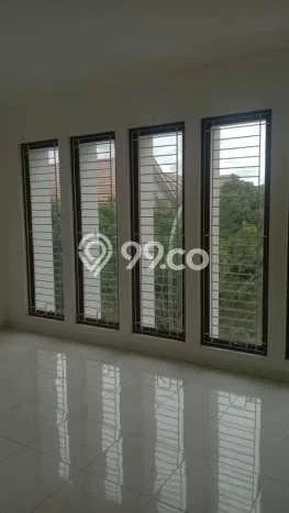 Sewa Rumah Murah di Sektor 9-Bintaro Tangerang Selatan dengan 5 Kamar Tidur Sewa Rumah Murah di Sektor 9-Bintaro Tangerang Selatan dengan 5 Kamar Tidur