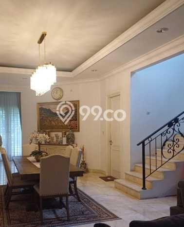 Rumah Mewah LB 300m2 Siap Huni Desain Elegan di Bintaro, Tangerang Selatan Rumah Mewah LB 300m2 Siap Huni Desain Elegan di Bintaro, Tangerang Selatan