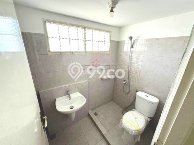 LISTING BARU! Rumah kawasan Sektor 2 - Bintaro, Ready, 4 KM, Dekat Sektor 2 - Bintaro, Jakarta Selatan, Jakarta Selatan, LT 224m2m² Bangunan 250m2m² LISTING BARU! Rumah kawasan Sektor 2 - Bintaro, Ready, 4 KM, Dekat Sektor 2 - Bintaro, Jakarta Selatan, Jakarta Selatan, LT 224m2m² Bangunan 250m2m²