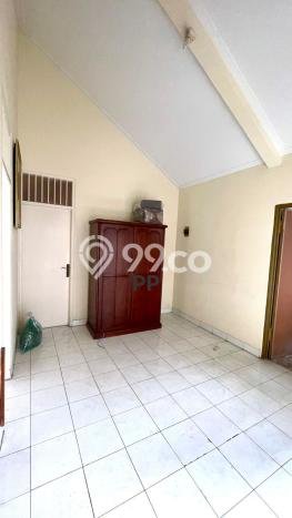 SEGERA MILIKI! Rumah area Bintaro, Tangerang Selatan, LT 135m² Bangunan 180m² SEGERA MILIKI! Rumah area Bintaro, Tangerang Selatan, LT 135m² Bangunan 180m²