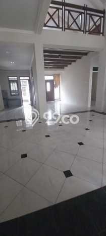 For Sale! Luxury House LT 180m2 Desain Elegan di Sektor 5 - Bintaro For Sale! Luxury House LT 180m2 Desain Elegan di Sektor 5 - Bintaro