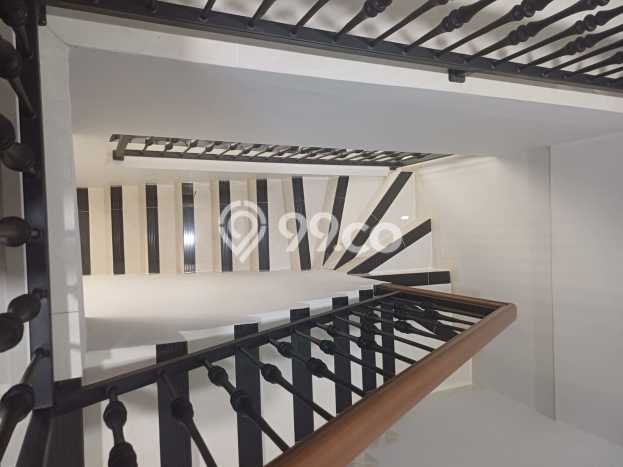 Hunian Cantik Modern Lb 188m2 di Kebayoran Lama, Jakarta Selatan Hunian Cantik Modern Lb 188m2 di Kebayoran Lama, Jakarta Selatan