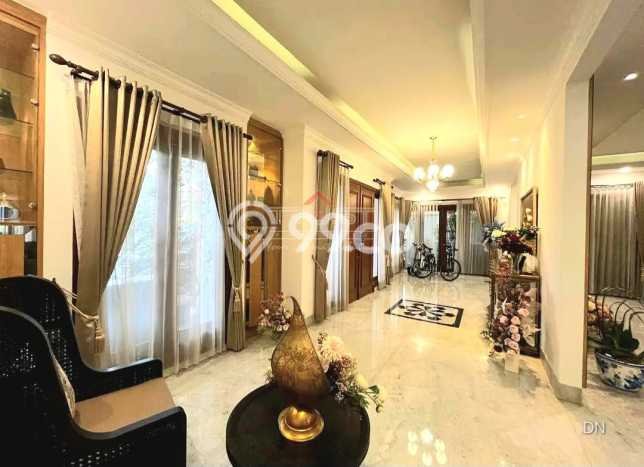 Hunian Mewah LB 1100m2 Siap Huni Desain Elegan di Pondok Indah, Jakarta Selatan Hunian Mewah LB 1100m2 Siap Huni Desain Elegan di Pondok Indah, Jakarta Selatan