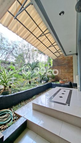 Hunian Mewah LB 186m2 Siap Huni Desain Elegan di Sektor 1 - Bintaro, Jakarta Selatan Hunian Mewah LB 186m2 Siap Huni Desain Elegan di Sektor 1 - Bintaro, Jakarta Selatan