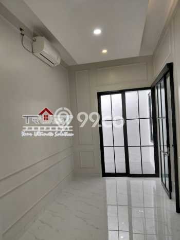 Siap Huni Rumah Mewah 5 Kamar di BSD Dekat ke Mana Saja Siap Huni Rumah Mewah 5 Kamar di BSD Dekat ke Mana Saja