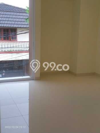 Hunian Elit LB 180m2 Siap Pakai Desain Elegan di Pejaten, Jakarta Selatan Hunian Elit LB 180m2 Siap Pakai Desain Elegan di Pejaten, Jakarta Selatan